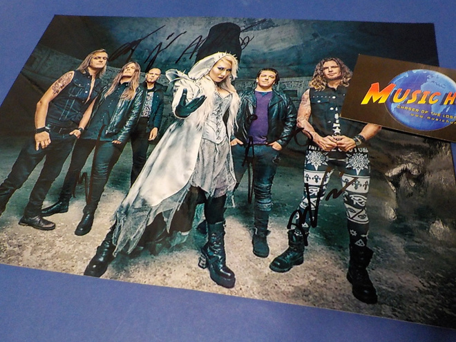 BATTLE BEAST KUVA KOKO BÄNDIN NIMMAREILLA