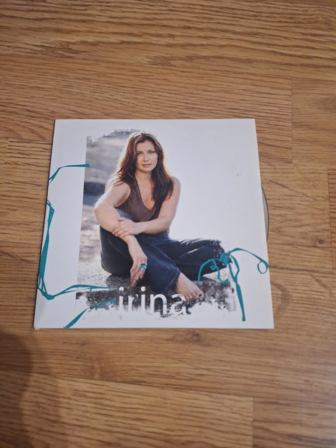 Irina-Ketjut/Katujen Kuningatar CDS