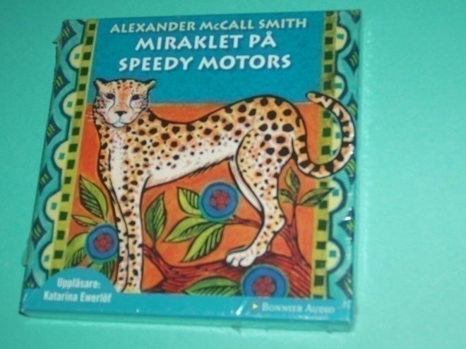 7 X CD Miraklet På Speedy Motors - A. McCall Smith (Uusi)