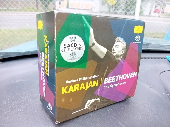 6 SACD KARAJAN / BEETHOVEN THE SYMPHONIES  ( SIS POSTIKUL)