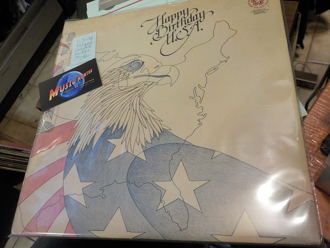 HAPPY BIRTHDAY U.S.A. M-/M- LP