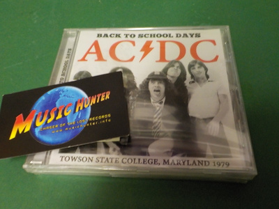 AC/DC BACK TO SCHOOL DAYS UUSI CD (+)