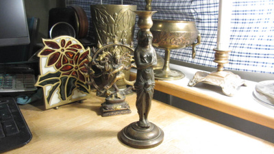 Eksoottinen vintage naisfiguuri kynttilänjalka