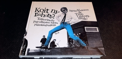 Koit ny rauhottu! (Mikko Vienonen & Timo Lähteenmäki)