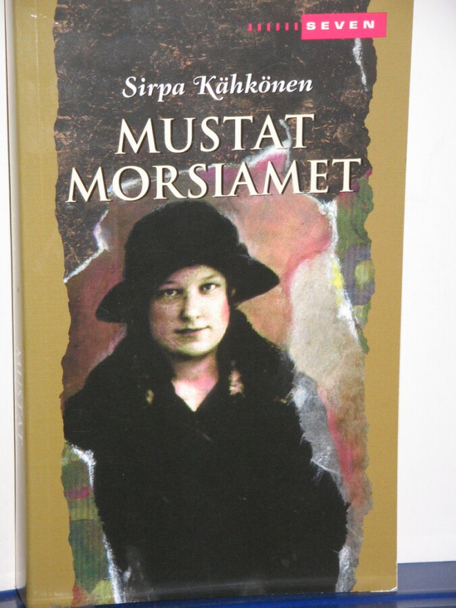 Sirpa Kähkönen : MUSTAT MORSIAMET