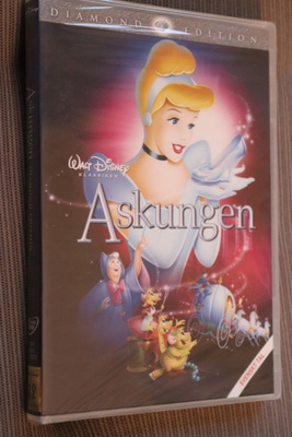 2DVD Tuhkimo ( 1937 Disney uusi )