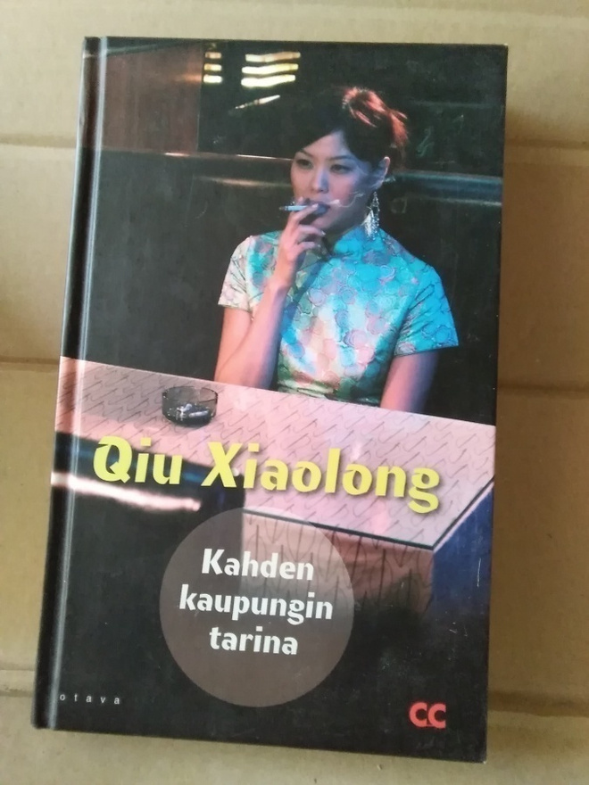 Qiu Xiaolong: Kahden kaupungin tarina