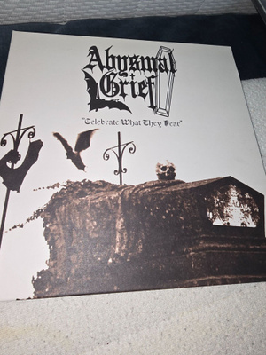 Abysmal Grief – Celebrate What They Fear (7" VALKOINEN VINYY