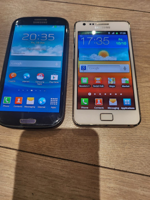 2kpl Samsung S2 Ja S3 puhelinta