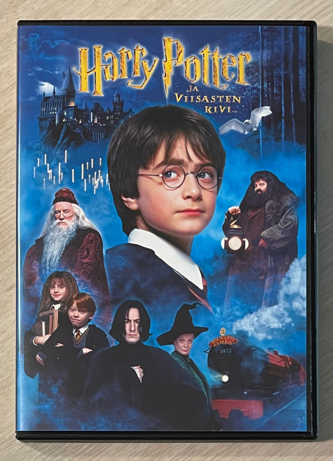 Harry Potter ja viisasten kivi (2001) *UUSI*