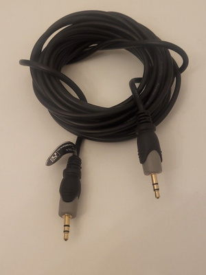 3.5mm stereo audiokaapeli 5m