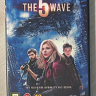 Viides aalto (2016) Chloë Grace Moretz (UUSI) - pikkukuva 1