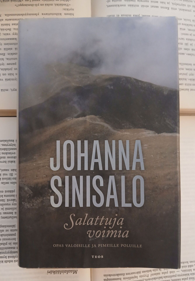 Johanna Sinisalo - Salattuja voimia (sid.)