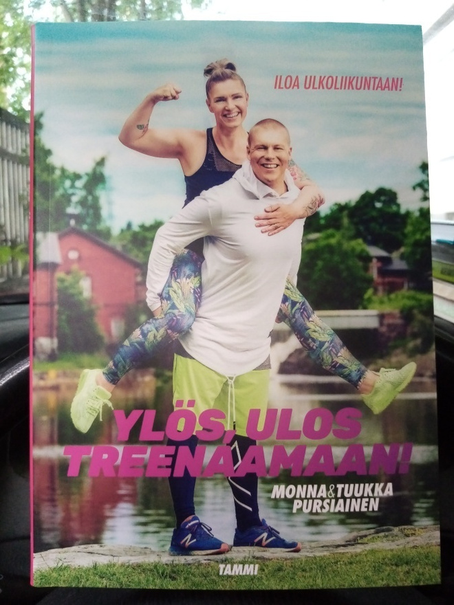 PURSIAINEN : YLÖS ULOS TREENAAMAAN ( SIS POSTIKULU  )