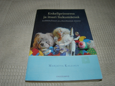 Marjatta Kalliala Enkeliprinsessa ja itsari liukumäessä
