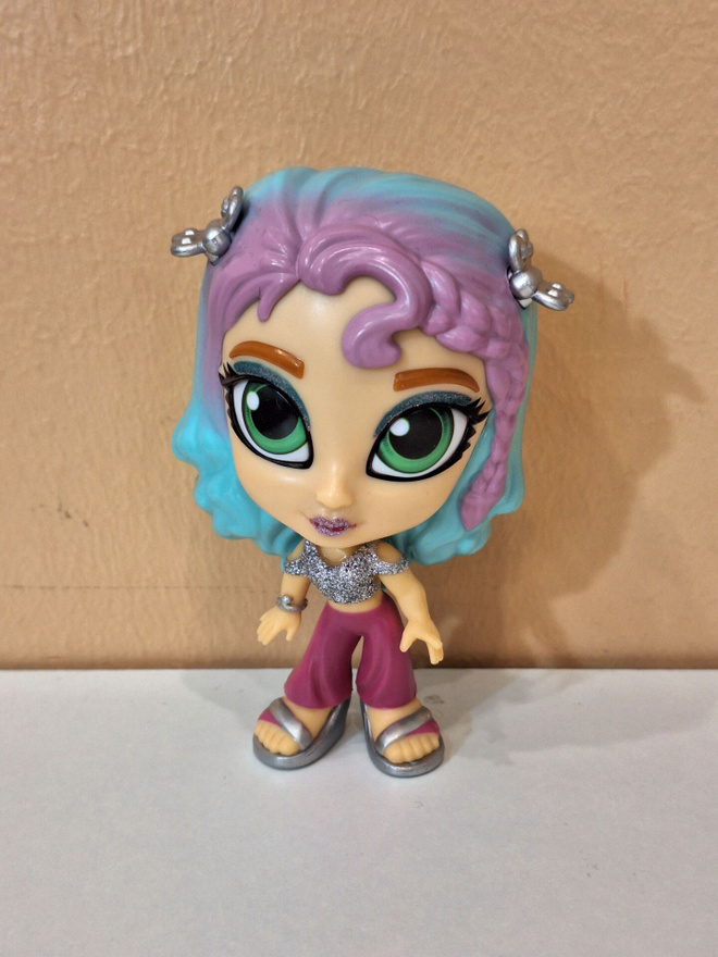 Shimmer N' Sparkle nukke