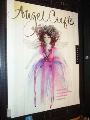 Holly Harrison : Angel Crafts ( 2002 ) sis. postikulun