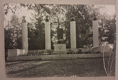 Joroinen: 1928 Sankaripatsas *** (628)