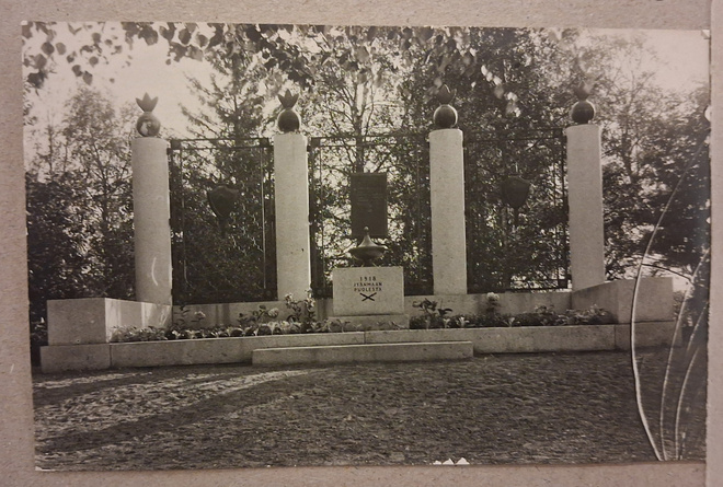 Joroinen: 1928 Sankaripatsas *** (628)