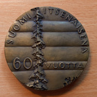 Terho Sakki "Suomi itsenäisenä 60v 1977  mitali" - pikkukuva 1