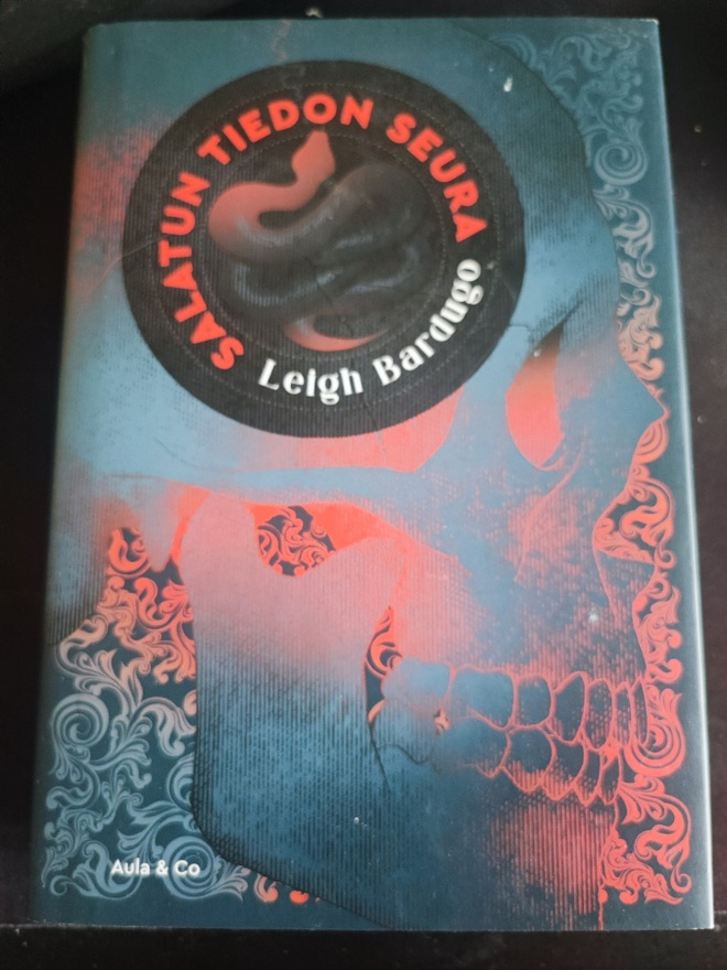Salatun tiedon seura Leigh Bardugo