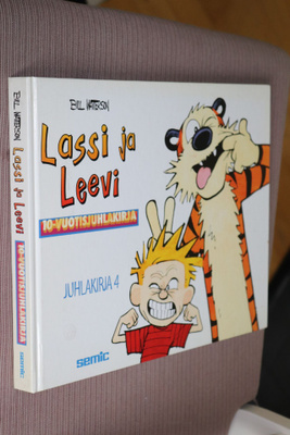 Bill Watterson : Lassi ja Leevi Juhlakirja 4 ( 1.p. 1996 )