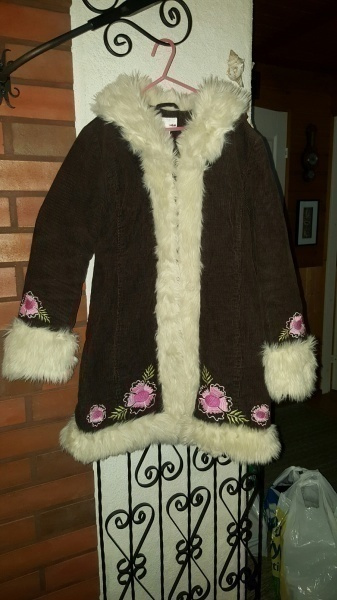 H & M: LASTEN RUSKEA TALVITAKKI K. 152 CM.