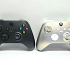 XboxOne/Series X - 2kpl ohjaimia (Microsoftin virallisia) - pikkukuva 1