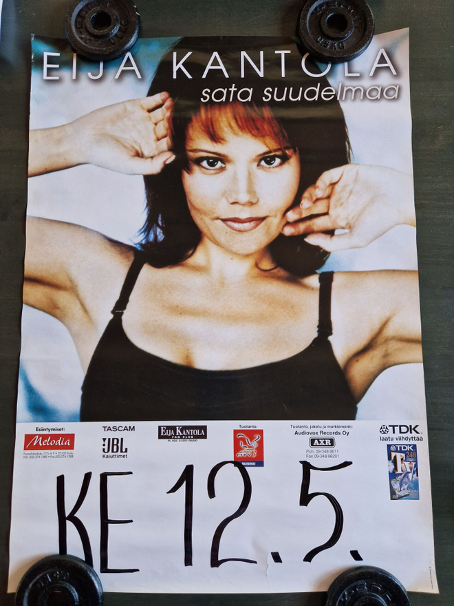 Eija Kantola Keikkajuliste 50. 70×50cm