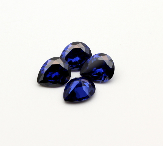 Tanzaniitti 4.9ct - 5.1ct   (imitaatio!)