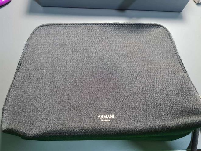 Armani Beauty Meikkilaukku