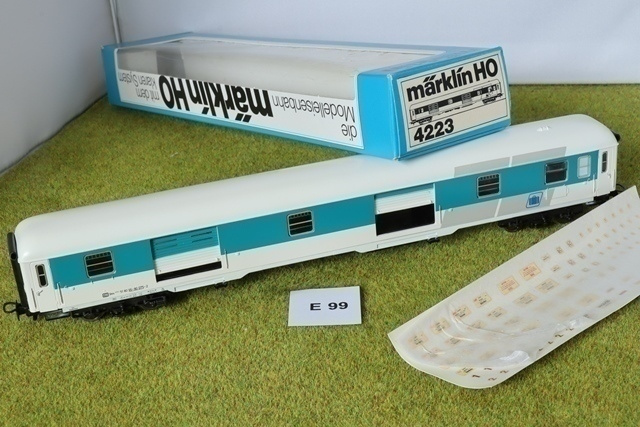 #E99 Märklin 4223 KÄYTTÄMÄTÖN matkatavaravaunu + laatikko