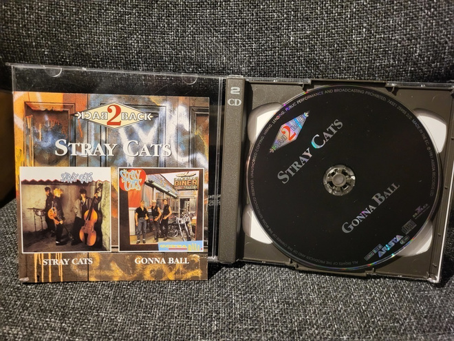Stray Cats -  Gonna Ball (CD, ks. teksti)