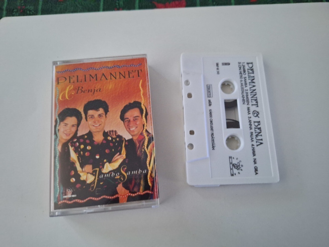 PELIMANNET & BENJA c-kasetti ( mm.  MUSTALAINEN )