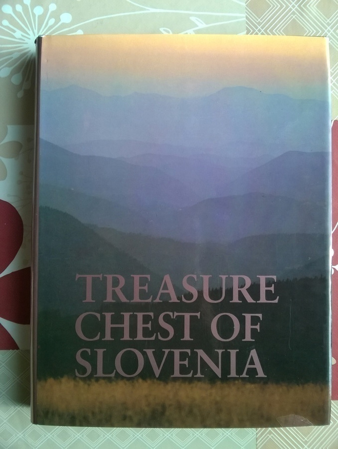 Treasure Chest Of Slovenia Kirja
