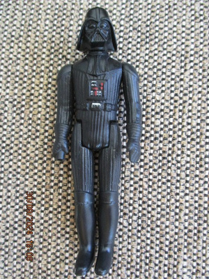 VINTAGE STAR WARS FIGURE - DARTH VADER
