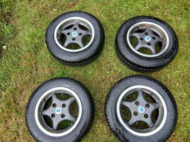 Nokian renkaat alumiini vanteilla