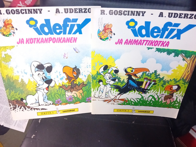 IDEFIX 1-2 Sanomakirjat  ( SIS POSTIKULU  )