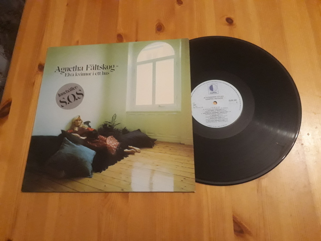 Agnetha Fältskog – Elva Kvinnor I Ett Hus lp orig 1975 hieno