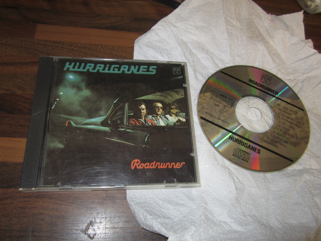hurriganes roadrunner -  lrcd 117 ; 80 luvun loppupuolelta