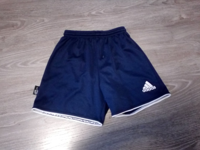 Adidas shortsit koko xs