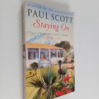 Paul Scott : Staying on - pikkukuva 1