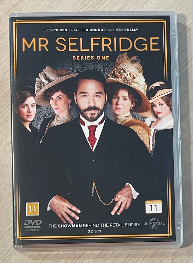 Mr Selfridge: Kausi 1 (3DVD) Jeremy Piven (UUSI)