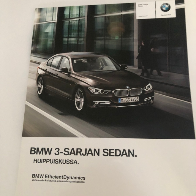 Myyntiesite - BMW 3-sarjan Sedan - 2011