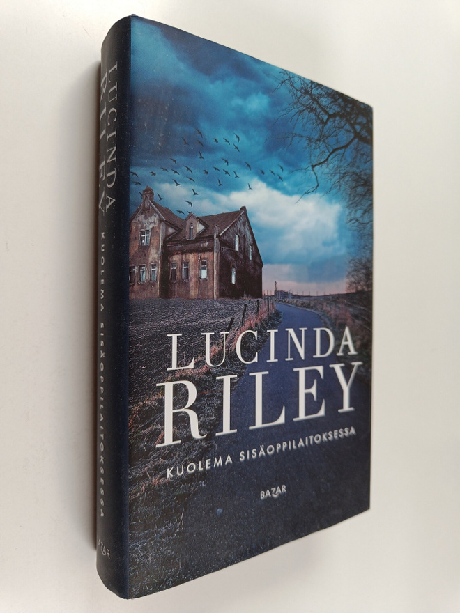 Lucinda Riley : Kuolema sisäoppilaitoksessa