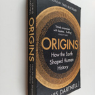 Lewis Dartnell : Origins : how the Earth shaped human his... - pikkukuva 1