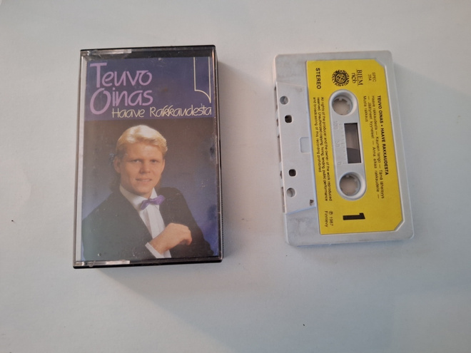TEUVO OINAS - HAAVE RAKKAUDESTA c-kasetti