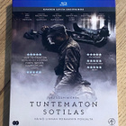 TUNTEMATON SOTILAS - ENSIPAINOS - BLU-RAY - SLIPCOVER (uusi) - pikkukuva 1