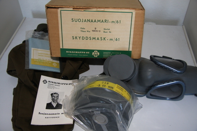 M/61 täydellinen kaasunaamarisetti