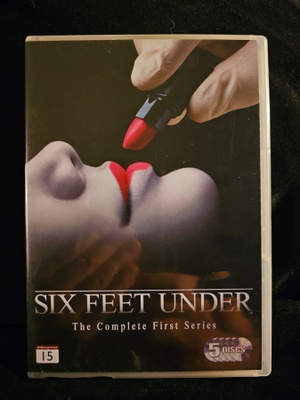 Mullan alla - Six Feet Under - 1. kausi (5xDVD)